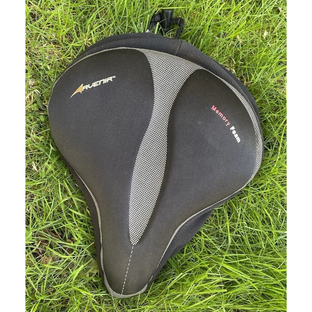 Avenir memory foam bicycyle seat pad/cover. Black.